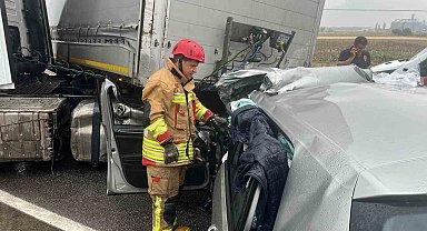 Manisa'da zincirleme kaza: 1 ölü, 2 yaralı