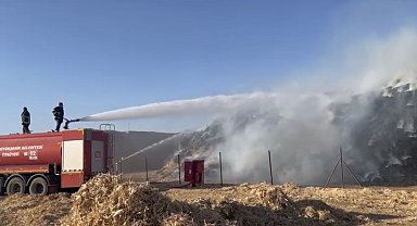Mardin'de mısır balyalarının bulunduğu tarlada çıkan yangın söndürüldü