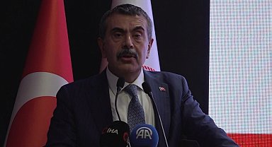 Milli Eğitim Bakanı Tekin, eğitime katkı sağlayan hayırseverlere plaket takdim etti