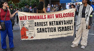 New York'ta binlerce kişi Netanyahu'yu protesto etmek için sokaklara döküldü