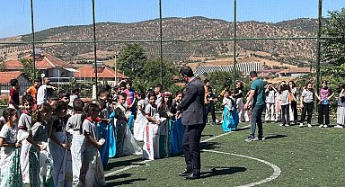 Okul bahçesi şenlik alanına döndü