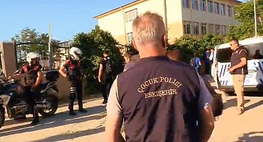 Polis ekiplerinin okul çevrelerinde denetimleri sürüyor