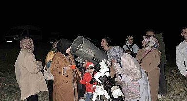 Por köyünde gökyüzü gözlemi renkli anlara sahne oldu
