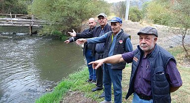Porsuk Çayı'ndaki kirlilik köylüleri mağdur ediyor