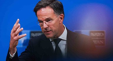 Rutte, NATO ülkelerinin hava sahalarını ihlal eden Rus hava araçlarını vurabileceğini açıkladı