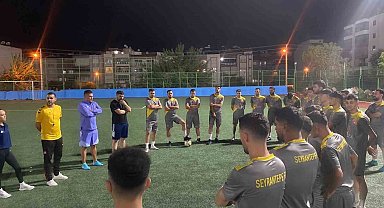 Salihli Seyrantepespor sahaya indi