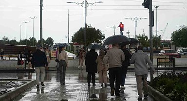 Samsun'da sağanak yağış etkili oldu