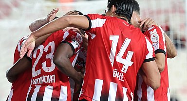 Sivasspor - Serik Spor maçının gelirleri Gazze'ye bağışlanacak