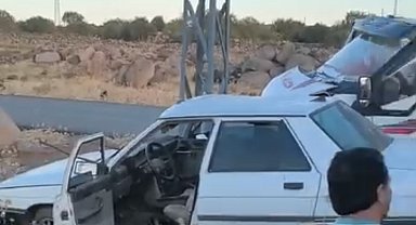 Siverek'te otomobil ile kamyonet çarpıştı: 2 yaralı