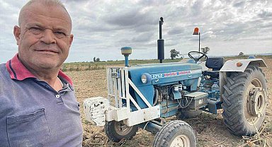 Söke Ovası'nda 52 yıllık traktör zamana meydan okuyor