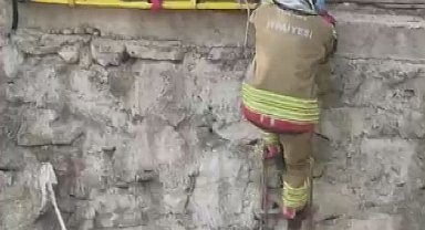 Sulama kanalına düşen zihinsel engelli vatandaşı itfaiye kurtardı