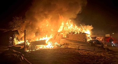 Tandırda yapılan ekmek evi alev alev yaktı