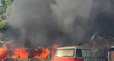 Tatlıcı aracı alevlere teslim oldu