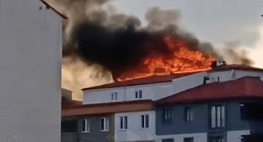 Tekirdağ'da çatı katında yangın