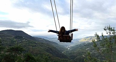 Turistik Karaelmas Ekspresi yolcuları Yenice'nin doğasına hayran kaldı