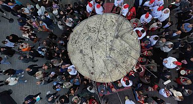 Türkiye'nin en büyük tenceresinde 6 ton pilav pişirildi