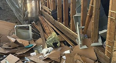 Uludağ'da ayılar barakalara girdi, ortalık darmadağın oldu