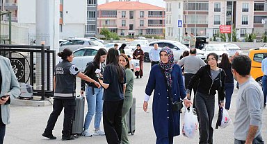 Üniversite öğrencileri Tulum Peyniri ve Cimin Üzümüyle karşılandı