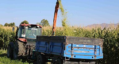 Van Büyükşehir Belediyesinden üreten çiftçiye makine desteği