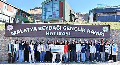 Yeşilyurt Kent Konseyi'nden gençlere kamp etkinliği