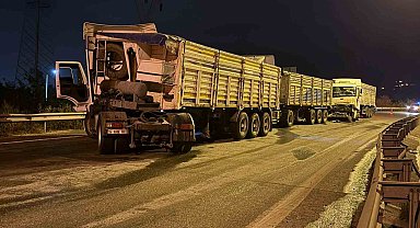 Zincirleme tır kazasında: 1 sürücü yaralandı