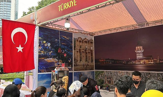 Vietnam'da Tavuk Döner Büyük İlgi Gördü