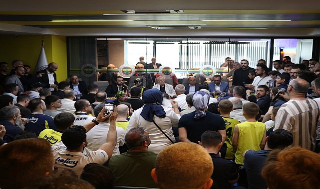 Aziz Yıldırım Sakarya'da taraftarlarla buluştu